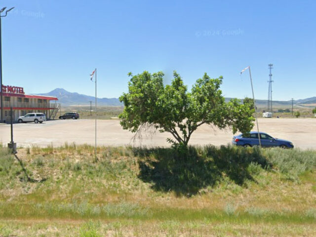 Flag's West Campground & Motel