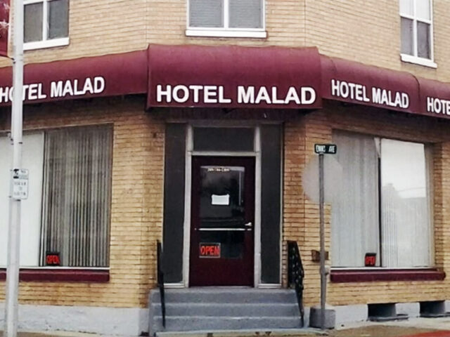 Hotel Malad