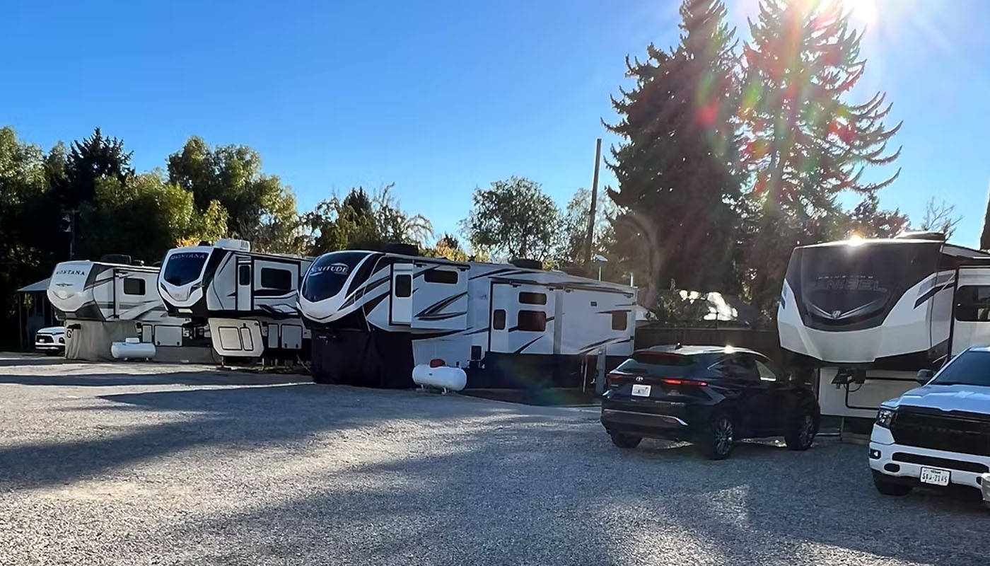 Pine Grove Lodging and R.V. Park in Soda Springs Idaho